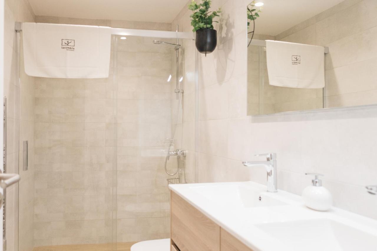 Apartaments La Rambla - Arbequina - 6 Persones Cornudella de Montsant Dış mekan fotoğraf
