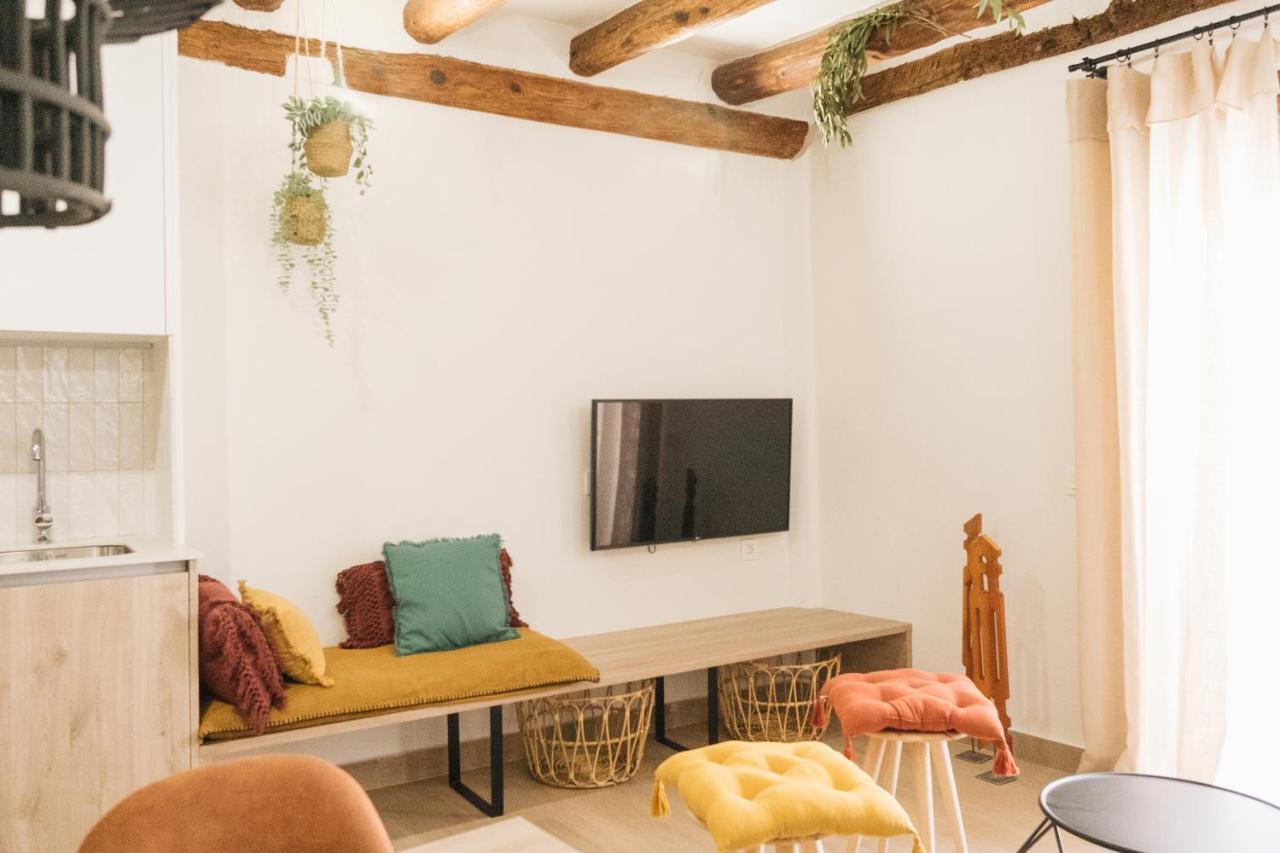 Apartaments La Rambla - Arbequina - 6 Persones Cornudella de Montsant Dış mekan fotoğraf