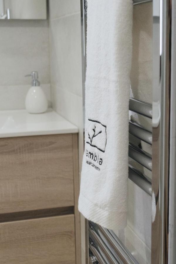 Apartaments La Rambla - Arbequina - 6 Persones Cornudella de Montsant Dış mekan fotoğraf