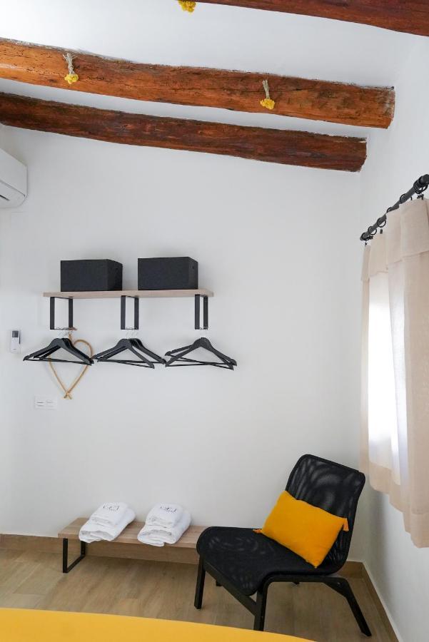Apartaments La Rambla - Arbequina - 6 Persones Cornudella de Montsant Dış mekan fotoğraf